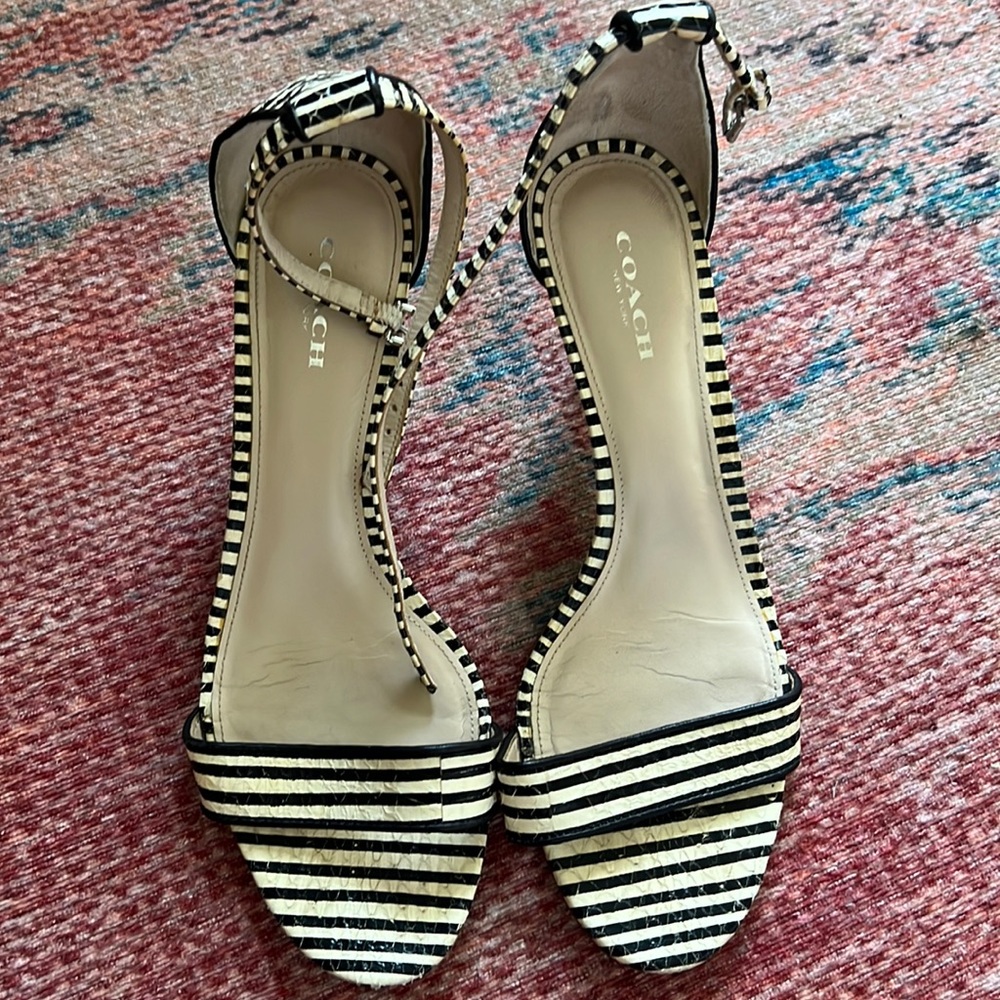 Coach kitten heel size 8